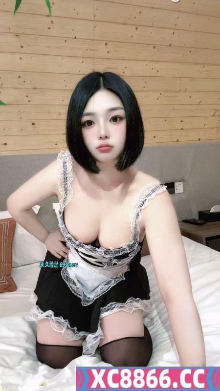 雨花舌吻短发妹
