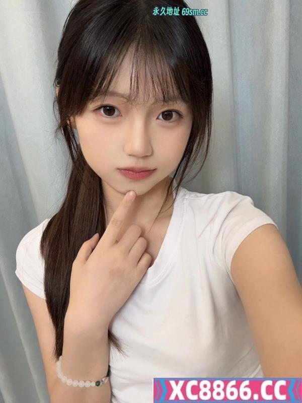 19岁兼职嫩妹