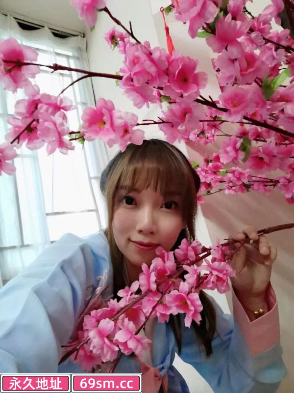 多才多艺的妹子
