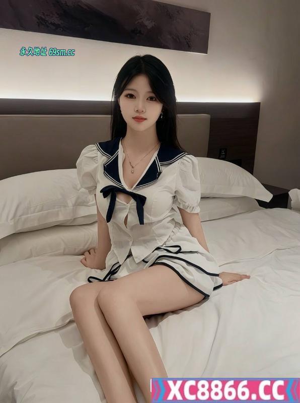 皮肤白嫩颜值小嫩妹
