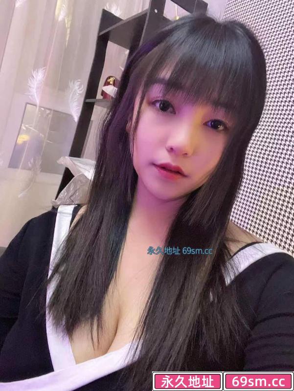 年轻性感小余