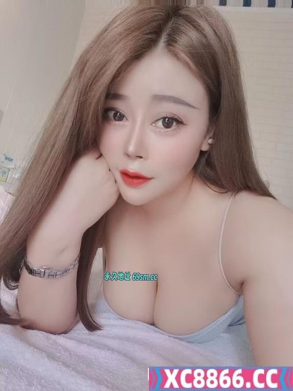 天府三街大胸妞妞
