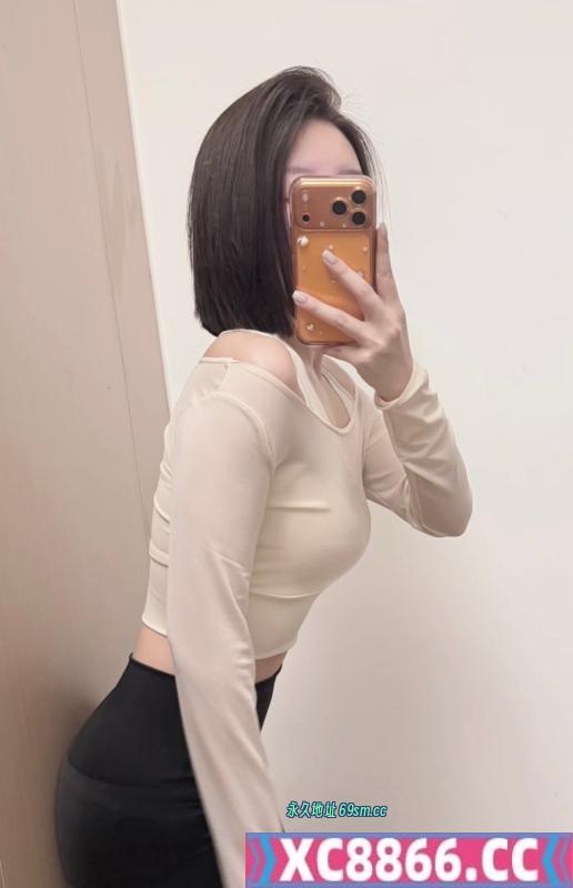 颜值短发御姐