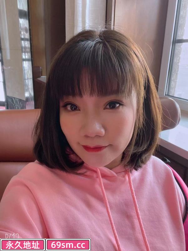 喜欢旅游的少妇