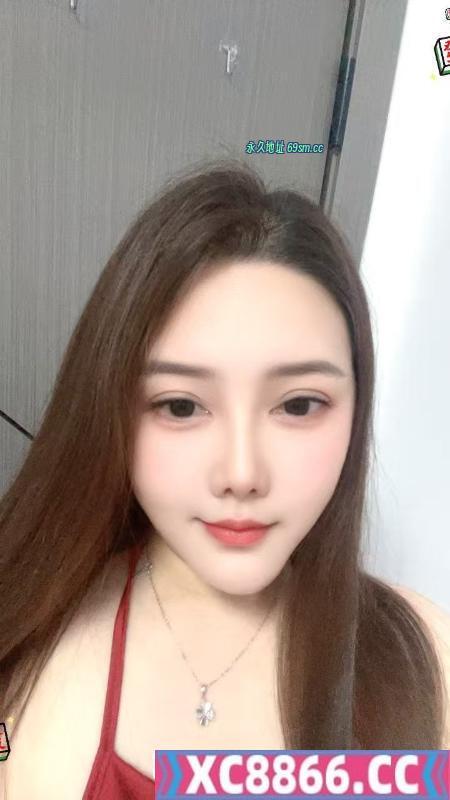 大胸服务小少妇