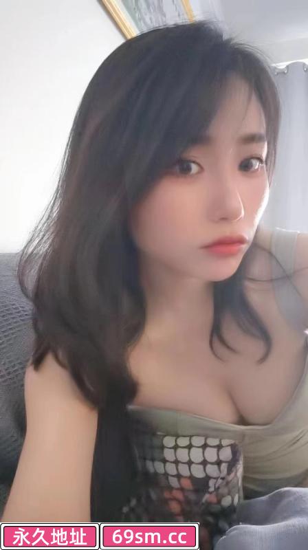 白云大胸小姐姐