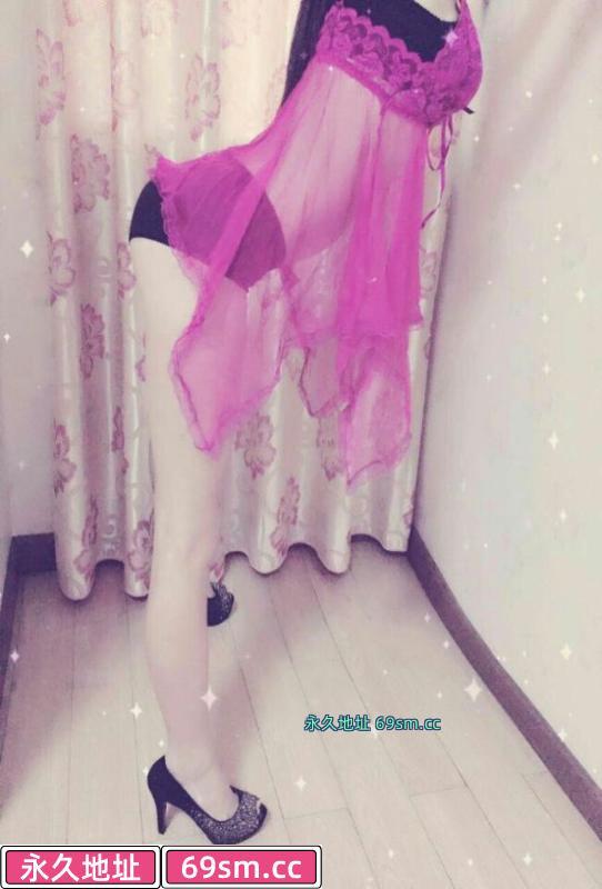 成都制服诱惑大奶妹