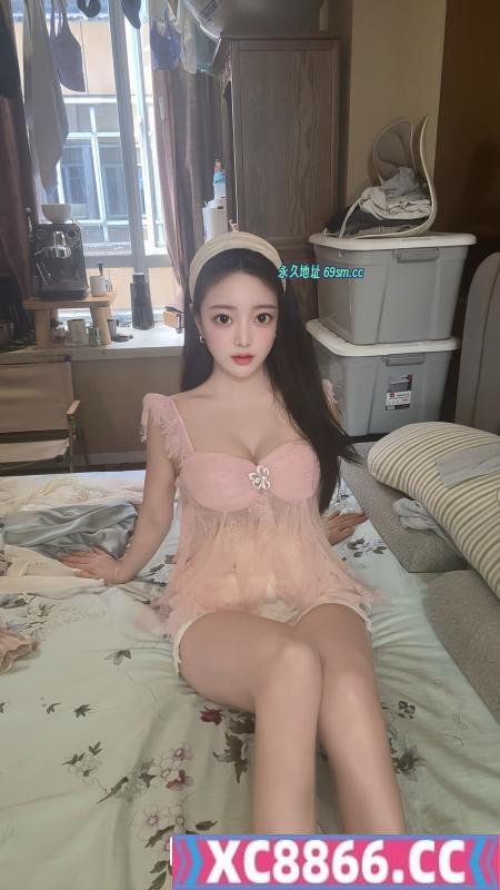 诱人大奶柒柒