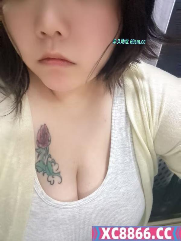 浦东大奶年轻小坦克