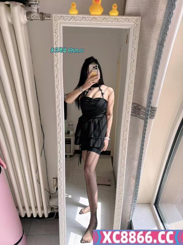 东丽D奶玉腿骚妇