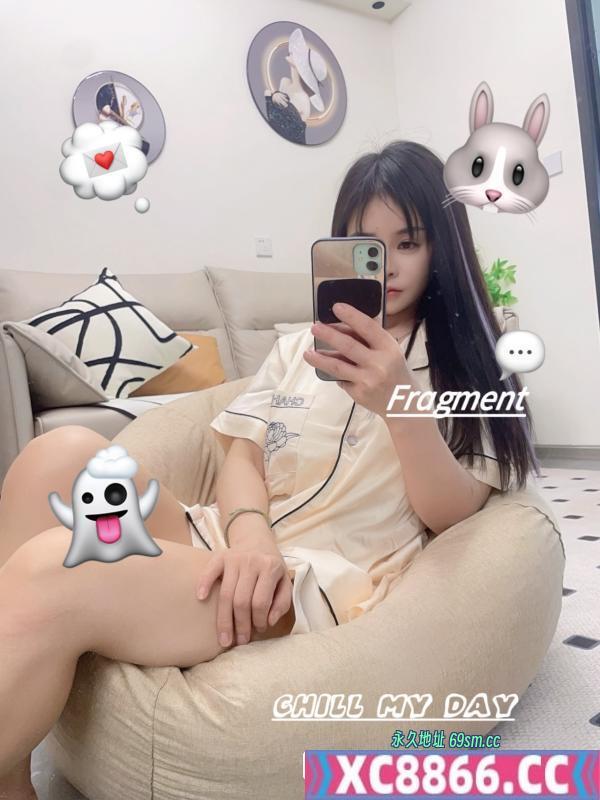 小个子大胸妹子