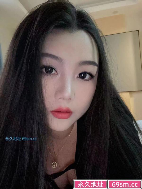微胖型小妹子