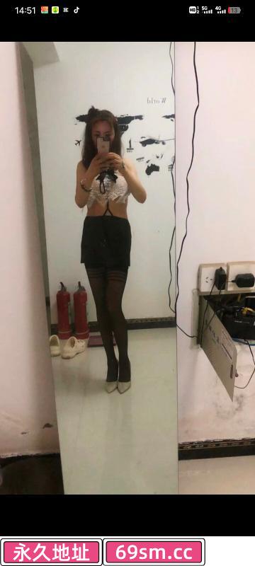 中州大道高挑美女