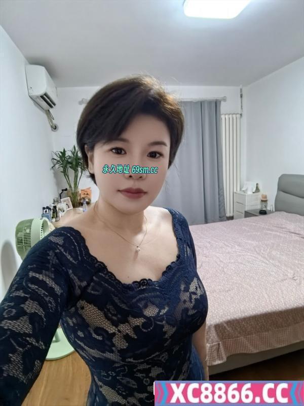平乐园附近的美少妇