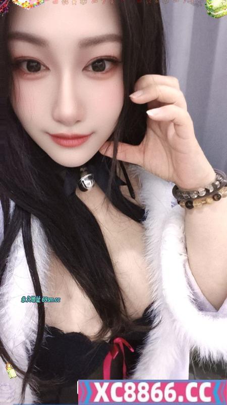 新到巨乳御姐在兼职
