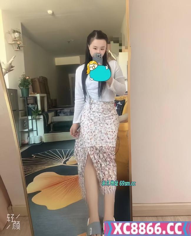 18岁微胖嫩妹