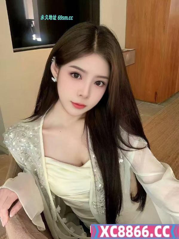 巨乳细腰小妖精