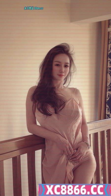 混血大胸颜值老师