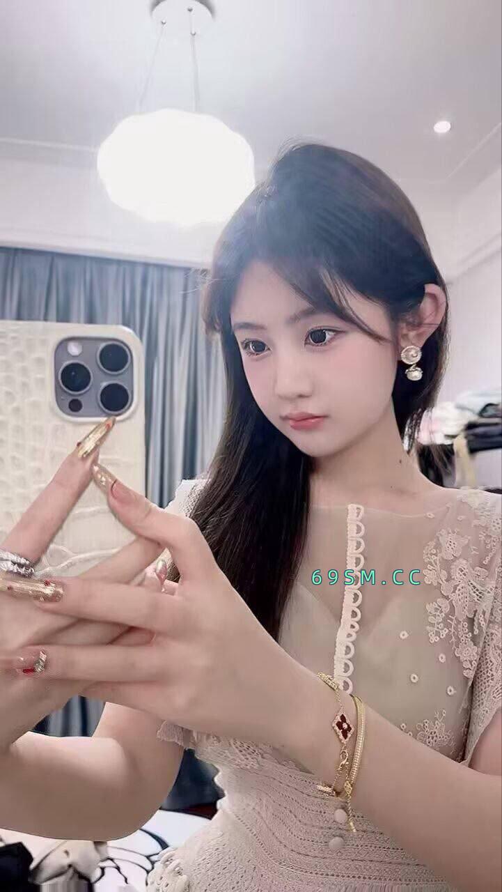 纯欲系初下海小妞