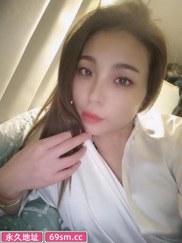 金大地长腿小姐姐