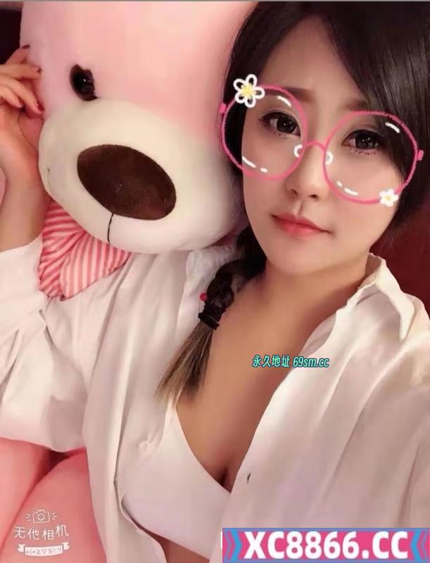 佛系胸大屁股大