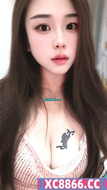 舌吻邻家女孩露露