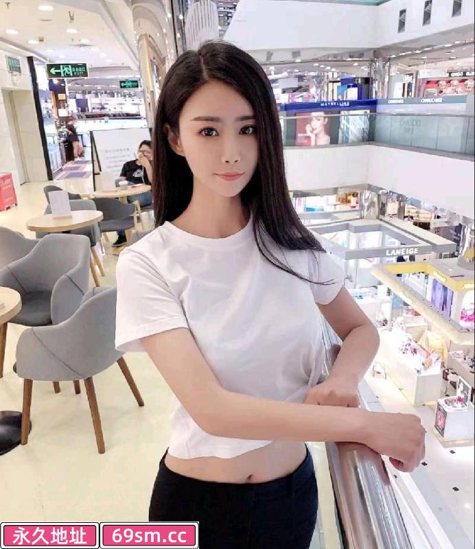 身材不错的健身妹子