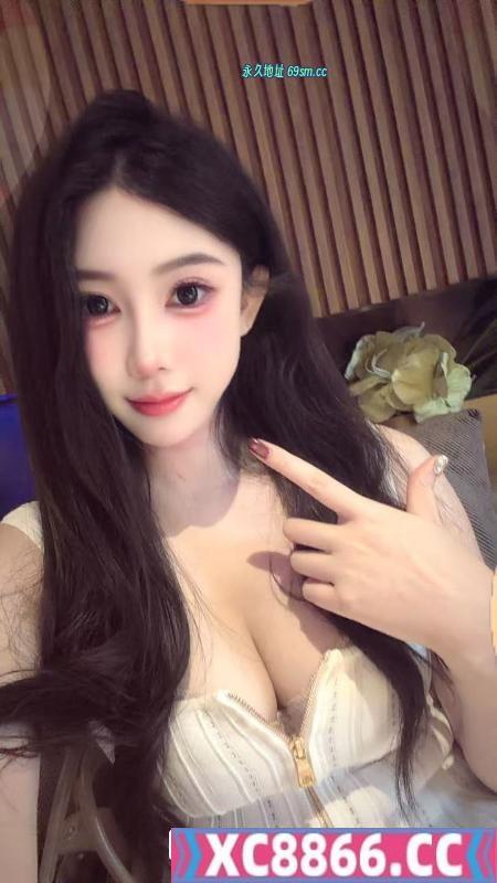 肤白貌美性感美乳老师