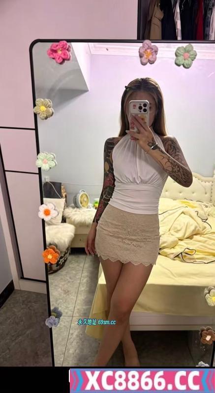 江岸大胸精神小妹