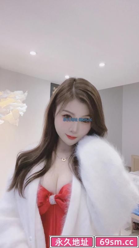 白云娜娜小姐姐