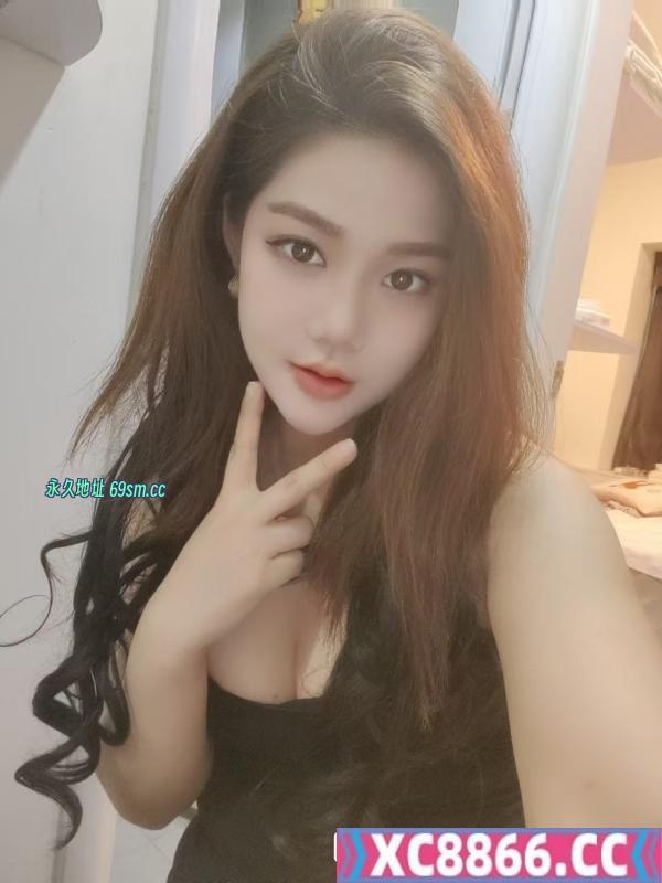 大胸颜值女友
