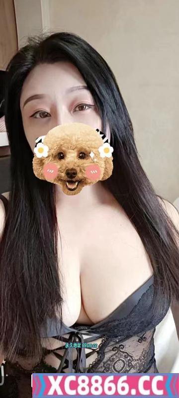 大奶三通小淫妇