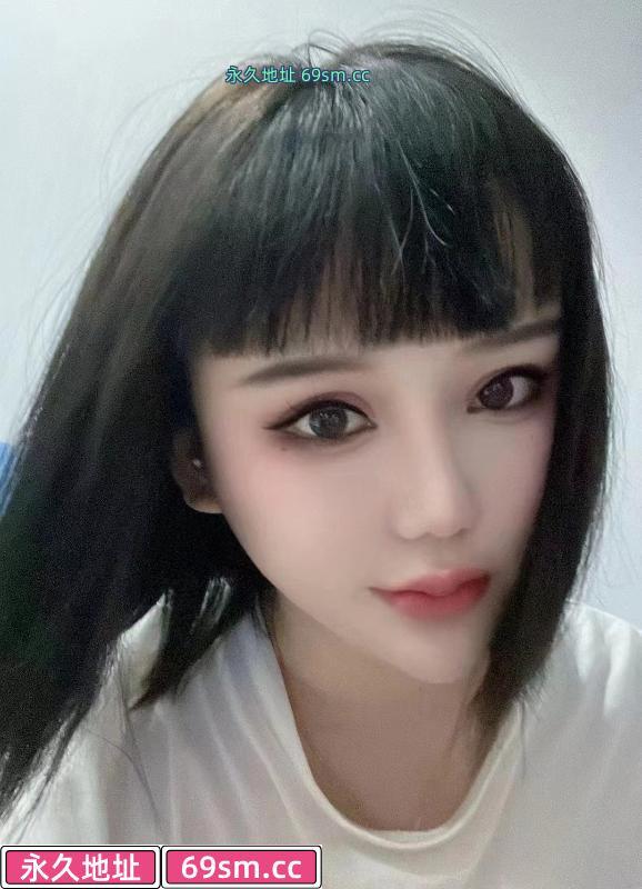 短发美女媛媛