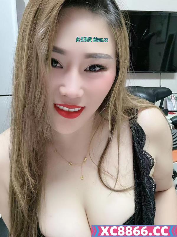 大奶榨精少妇