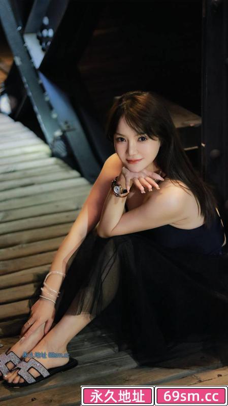 气质清纯颜值妹子
