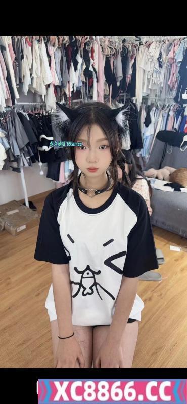 刚入行嫩妹豆豆