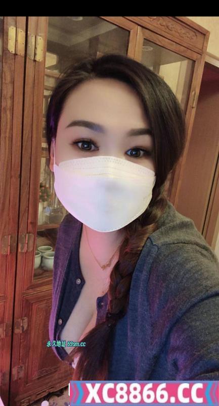 胸超大的骚熟女