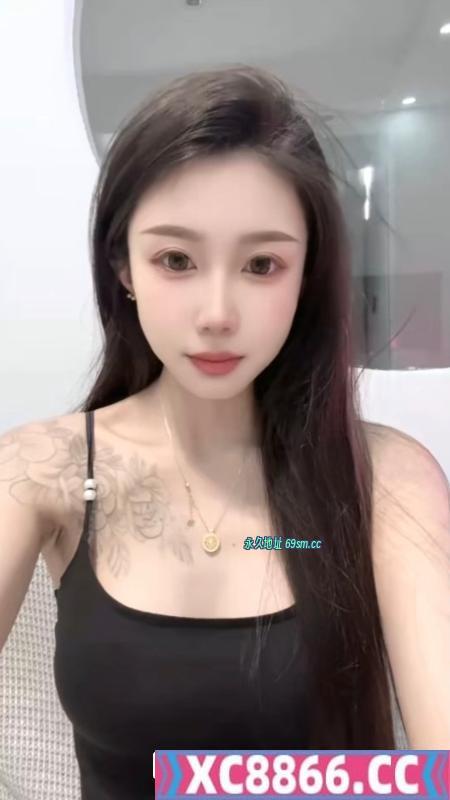 黑丝长腿俏佳人