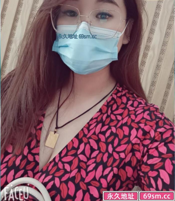 较胖的少妇