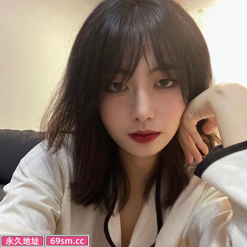 滨江美女小薇