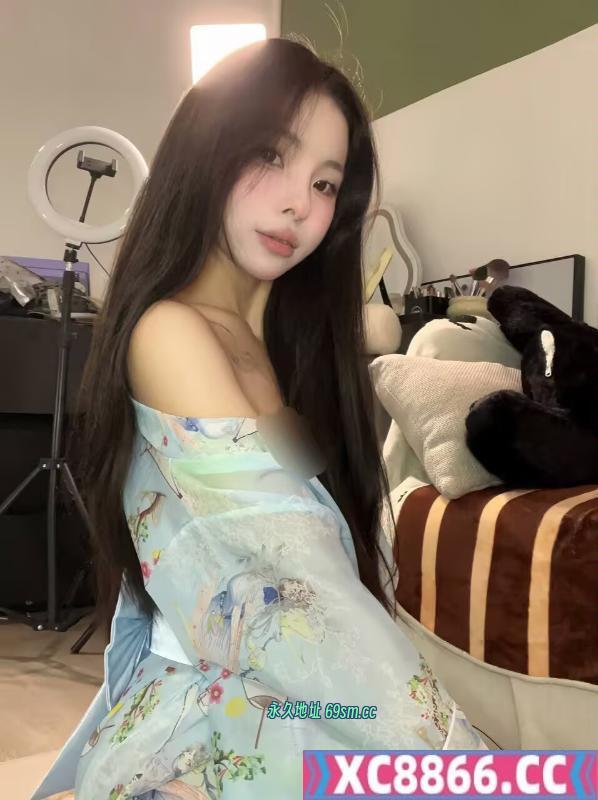 二刷风骚制服屁桃