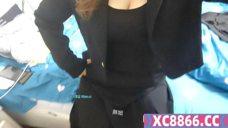 大胸坦克