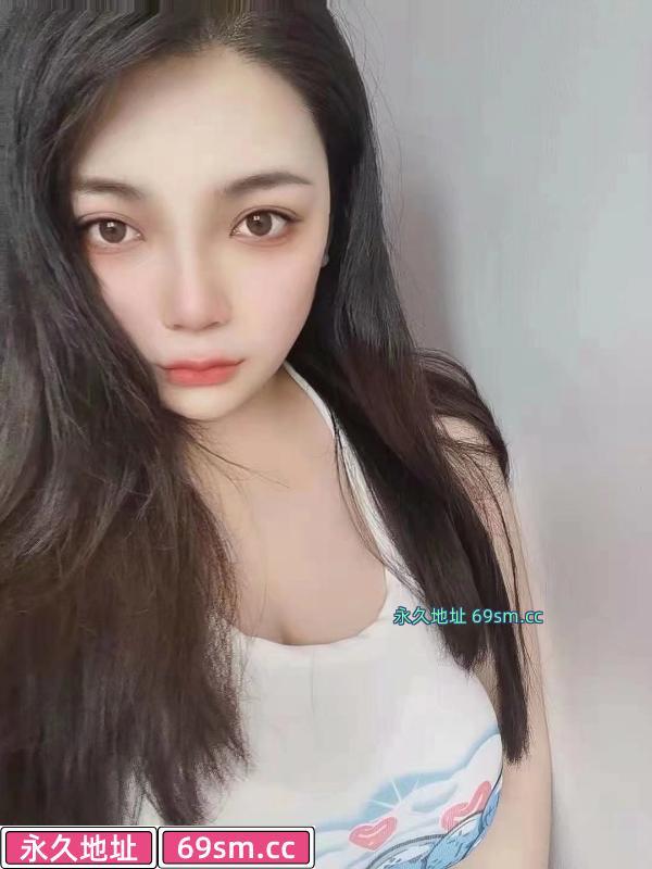 微胖大胸妹