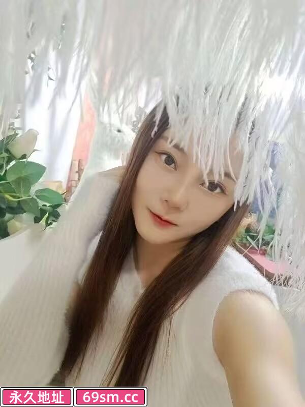 身材苗条的小骚货
