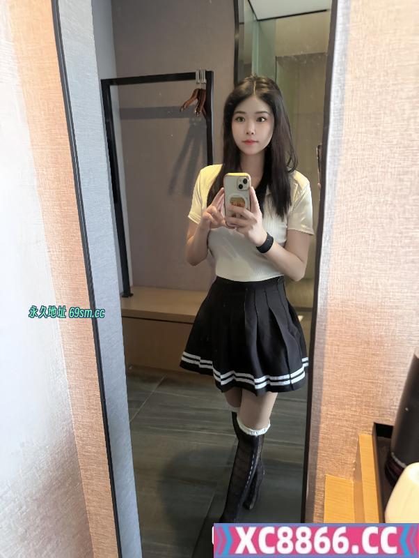 天河舌吻制服御姐
