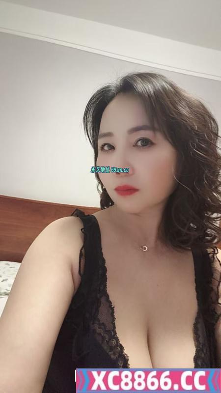肥臀丰腴熟女