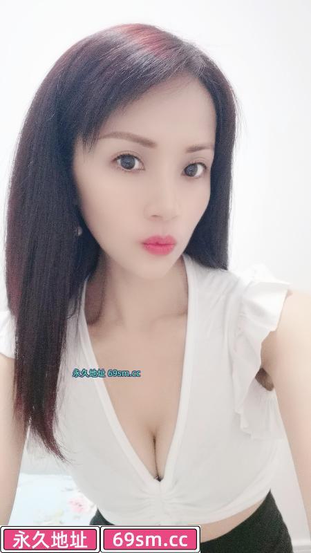 白嫩D奶梦雪