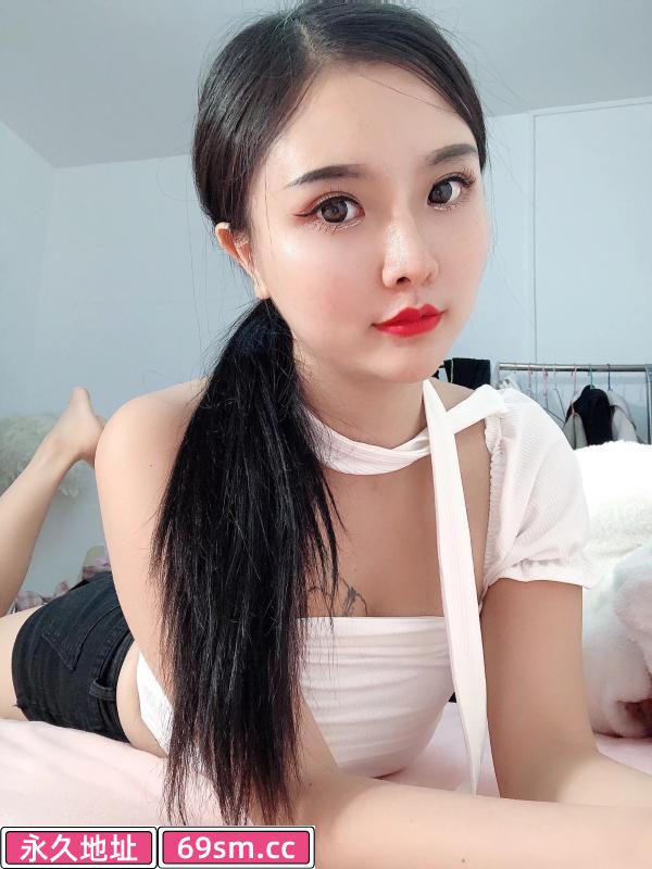 S型身材骚逼御姐