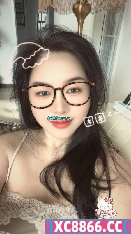 丰臀大奶风骚老师