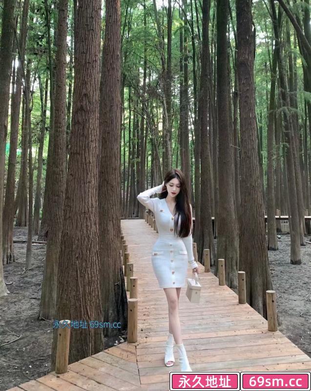 车模彤彤